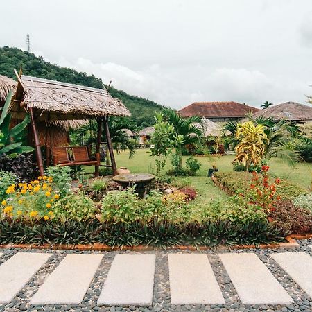 Bambu Getaway Apartment Kuah Exterior photo